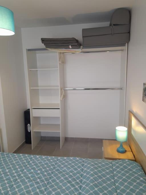 Holiday home Maison Sabline 2 - T2 Avec Terrasse Et Parking 700m De L'ocean - Bebe Bienvenu Yves