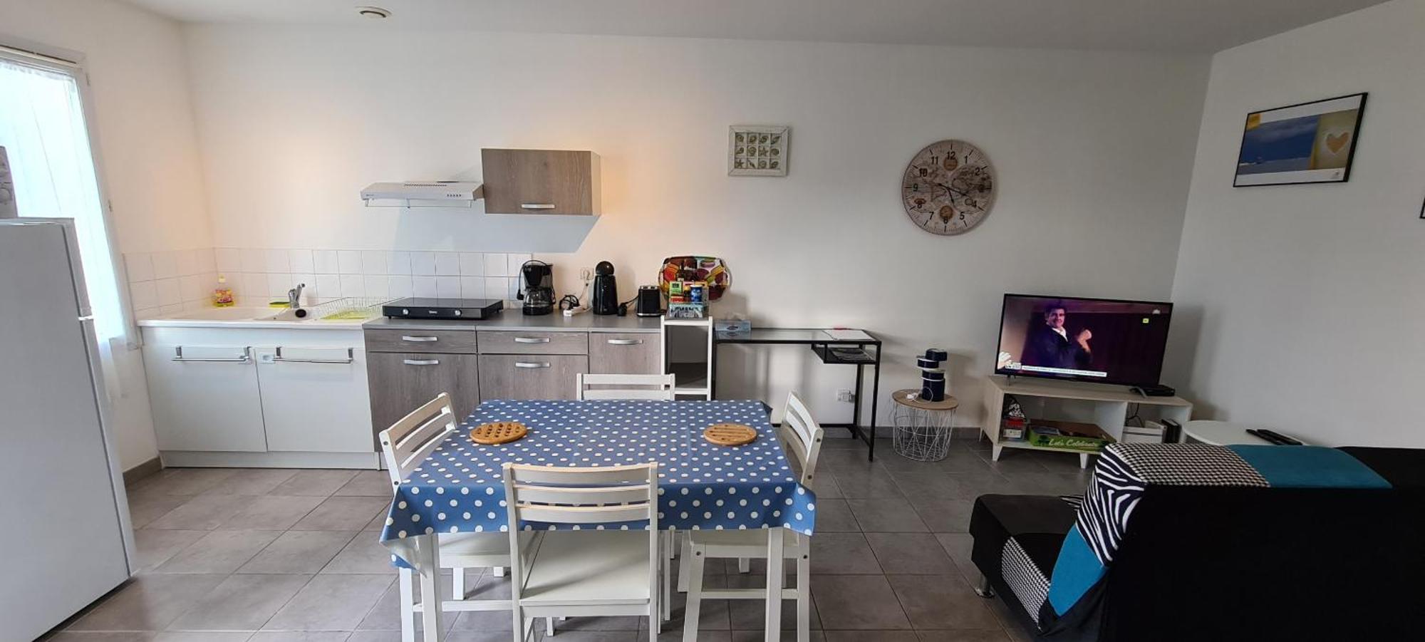 Maison Sabline 2 - T2 Avec Terrasse Et Parking 700m De L'ocean - Bebe Bienvenu Holiday home Yves