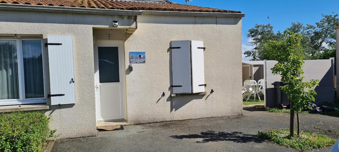 Holiday home Maison Sabline 2 - T2 Avec Terrasse Et Parking 700m De L'ocean - Bebe Bienvenu *
